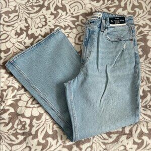 Abercrombie & Fitch Light Blue Flare Jeans, Curvy fit size 30 10 extra short